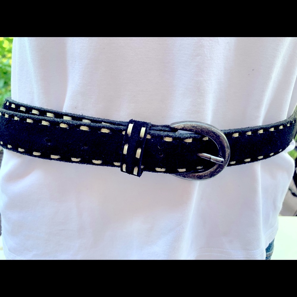 Black real suede leather belt witb white stich details on both edges 85 cm S-M